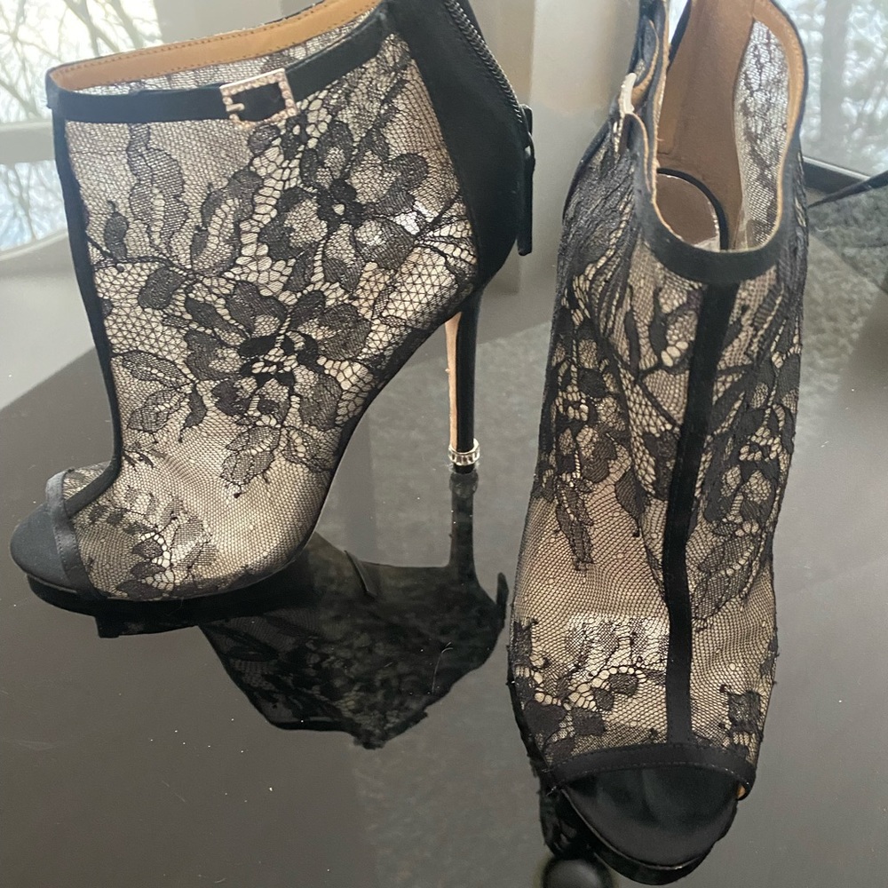 Badgley Mishka Hot AF Lacey booties Size 7